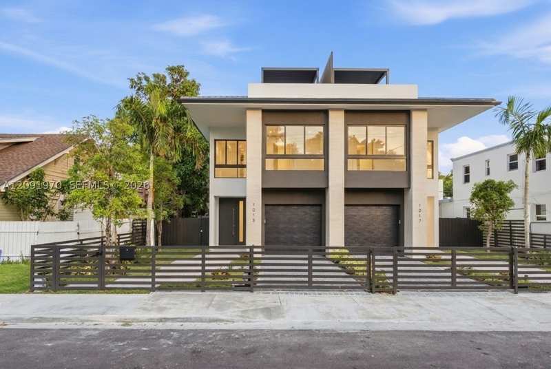 4 bedroom Townhouse at 1017 SW 13th Ct, 1st Westmoreland Addn, Miami — photo 1