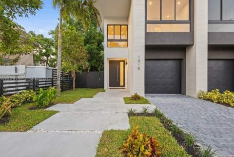1017 SW 13th Ct, Miami FL - photo 8 of 43