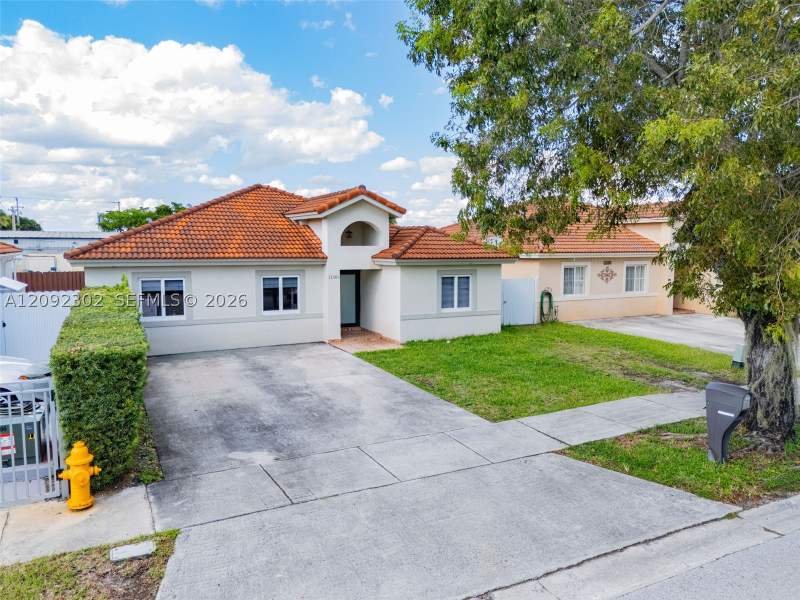 4 bedroom SingleFamilyResidence at 11389 SW 185th Ter, Grapevine, Miami — photo 2