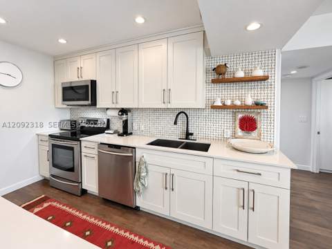 3625 N Country Club Dr 2003, Aventura FL - photo 10 of 27