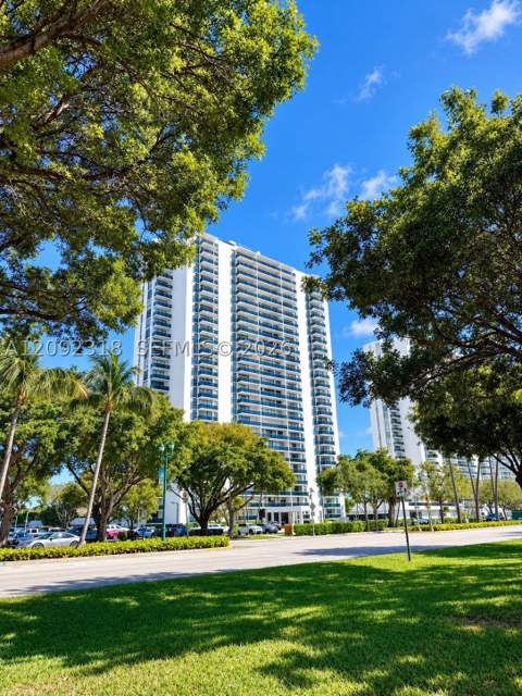 3625 N Country Club Dr 2003, Aventura FL - photo 22 of 27