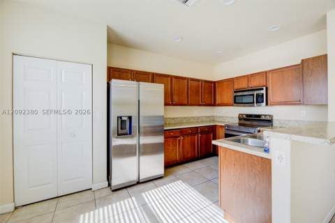 3316 W 91st Ter, Hialeah FL - photo 18 of 47