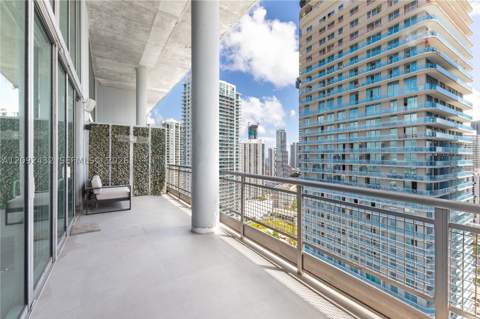 690 SW 1st Ct Phii12, Miami FL - photo 10 of 47