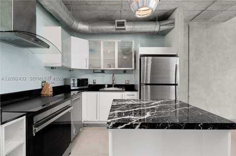 690 SW 1st Ct Phii12, Miami FL - photo 6 of 47