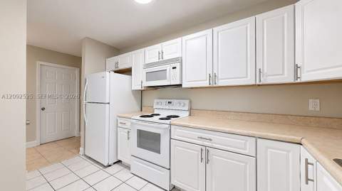 14850 Naranja Lakes Blvd B3D, Homestead FL - photo 10 of 57