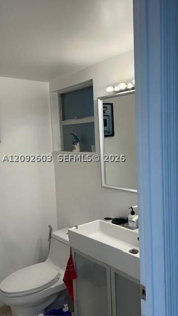 7830 Dickens Ave 203, Miami Beach FL - photo 6 of 18