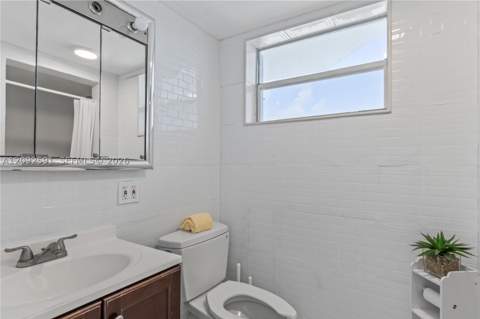 7933 E West Dr 1025, North Bay Village FL - photo 19 of 21