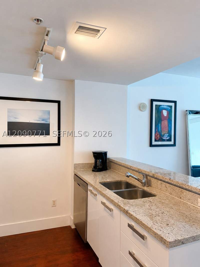 1 bedroom Condominium at 601 NE 36th St 3105, Blue Condo, Miami — photo 4