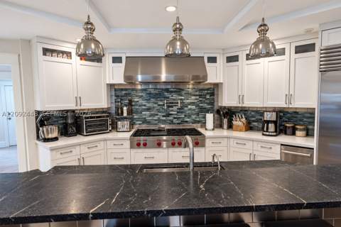 705 Bella Vista Ave, Coral Gables FL - photo 10 of 50