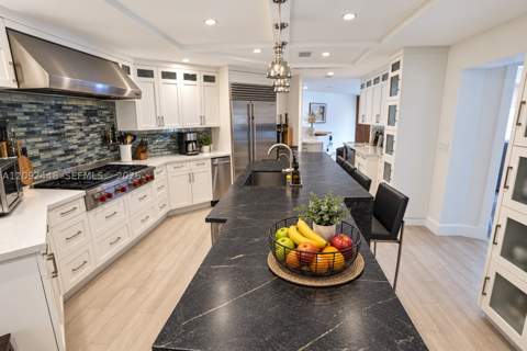 705 Bella Vista Ave, Coral Gables FL - photo 9 of 50