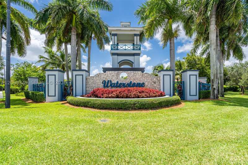 3 bedroom Townhouse at 1002 NE 41st Pl, Floridian Isles South, Homestead — photo 1