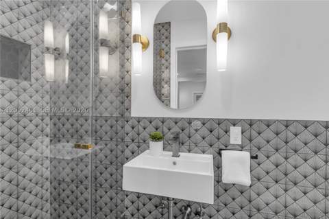 1222 Cortez St, Coral Gables FL - photo 17 of 60