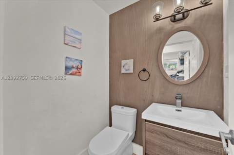 11464 SW 100th Ter, Miami FL - photo 10 of 37