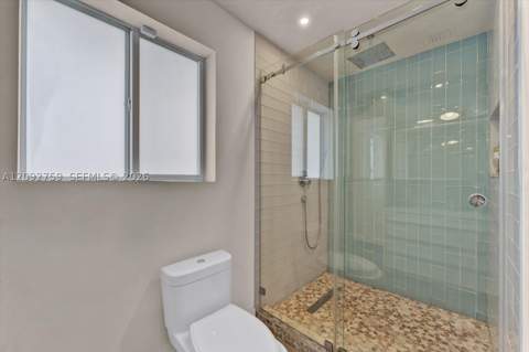 11464 SW 100th Ter, Miami FL - photo 17 of 37
