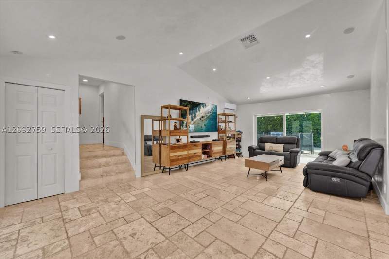 4 bedroom SingleFamilyResidence at 11464 SW 100th Ter, Glen Cove Sec 2, Miami — photo 3