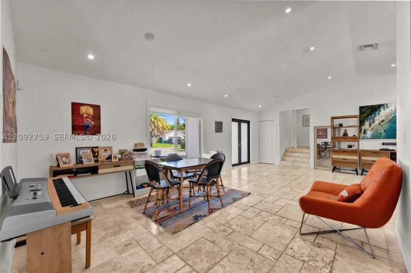 4 bedroom SingleFamilyResidence at 11464 SW 100th Ter, Glen Cove Sec 2, Miami — photo 4