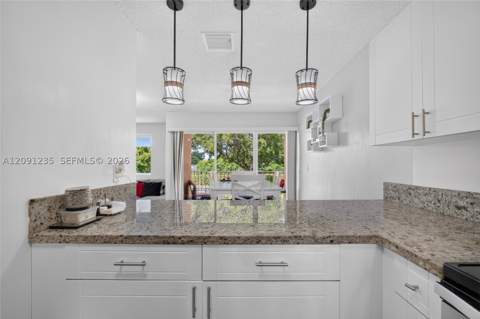 6205 Kendale Lakes Cir 281, Miami FL - photo 11 of 40