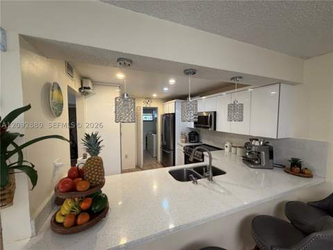 13193 SW 9th Ter, Miami FL - photo 7 of 49