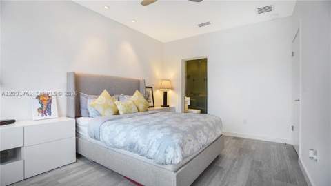 1460 Ocean Dr 407, Miami Beach FL - photo 14 of 37