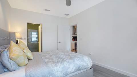 1460 Ocean Dr 407, Miami Beach FL - photo 15 of 37