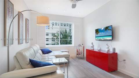 1460 Ocean Dr 407, Miami Beach FL - photo 8 of 37