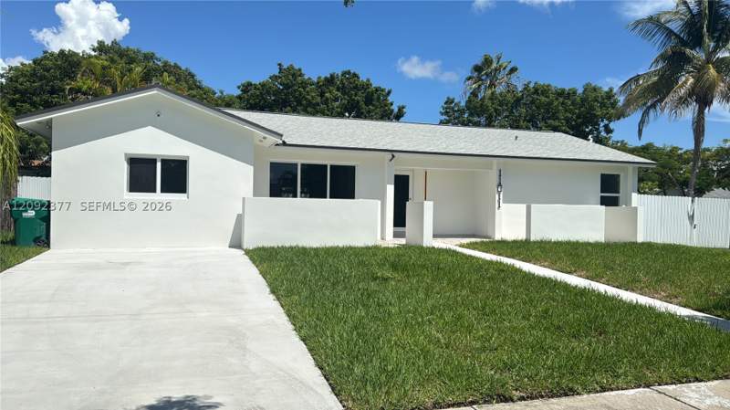 4 bedroom SingleFamilyResidence at 11011 SW 162nd Ter, Pine Lake Sec Two, Miami — photo 2