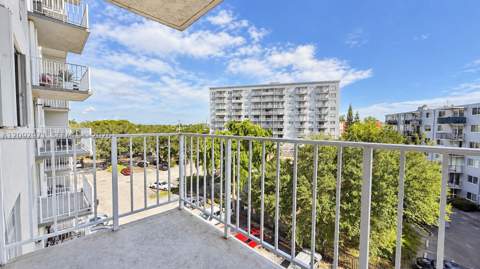 1465 NE 123rd St 505, North Miami FL - photo 11 of 23