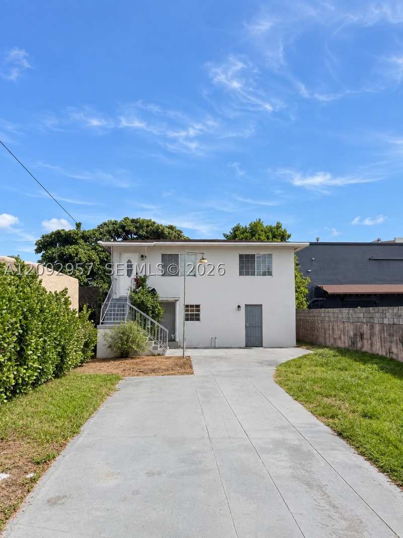 4 bedroom SingleFamilyResidence at 2315 NW 35th St, New Haven Sub, Miami — photo 1