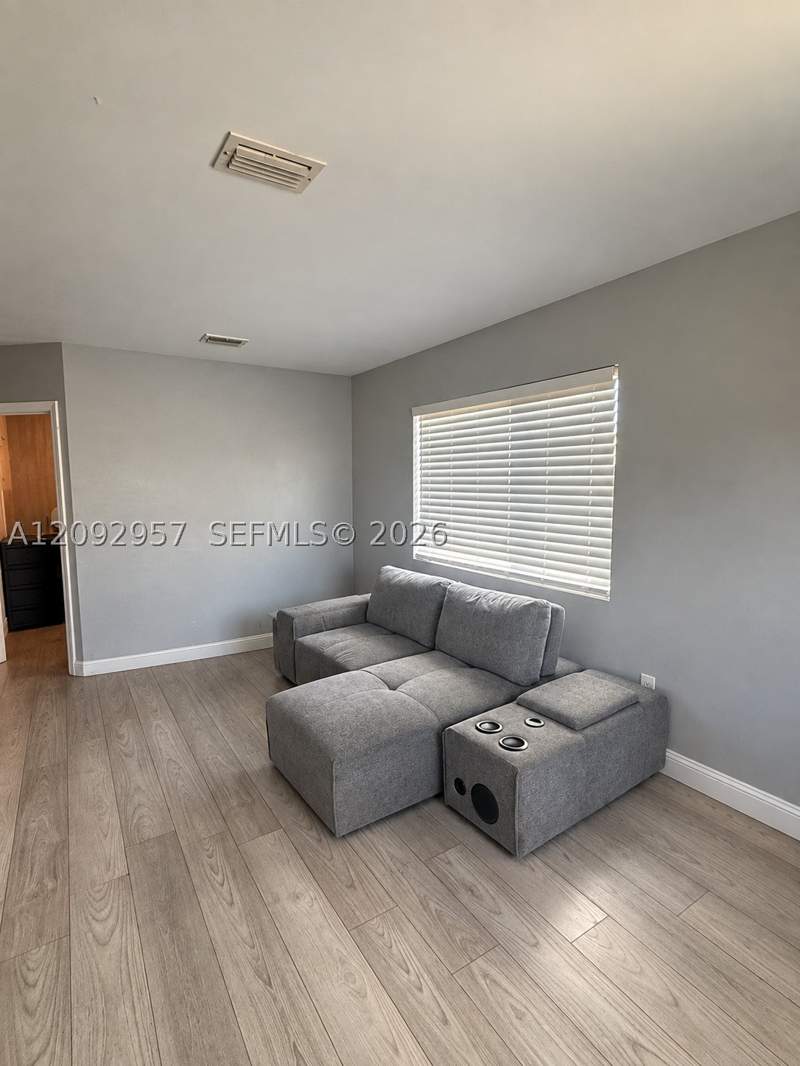 4 bedroom SingleFamilyResidence at 2315 NW 35th St, New Haven Sub, Miami — photo 2