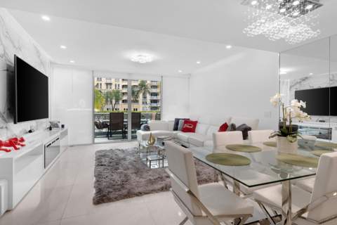 2950 NE 188th Street 122, Aventura FL - photo 19 of 48