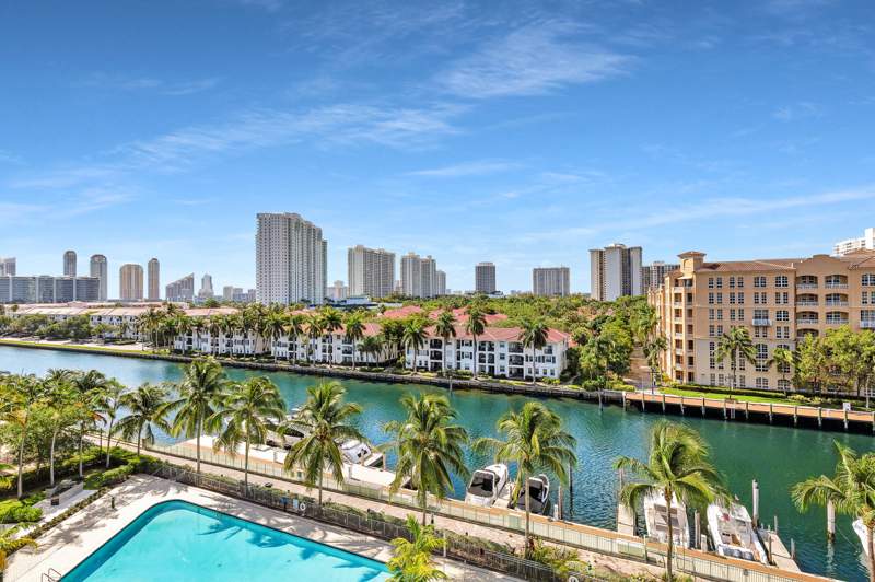 2 bedroom Condominium at 2950 NE 188th Street 122, Artech Residences At Avent, Aventura — photo 5