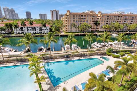 2950 NE 188th Street 122, Aventura FL - photo 8 of 48