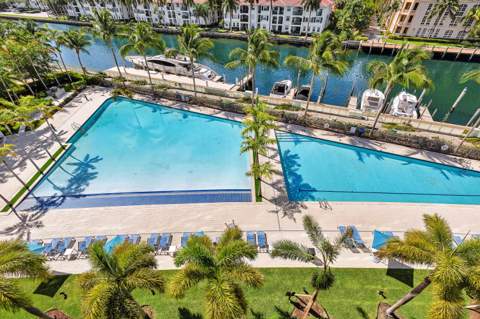 2950 NE 188th Street 122, Aventura FL - photo 9 of 48