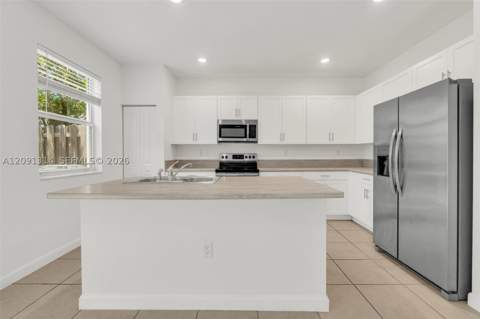 2683 SE 12th St, Homestead FL - photo 12 of 44