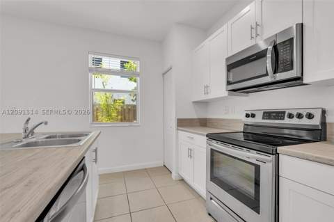 2683 SE 12th St, Homestead FL - photo 16 of 44