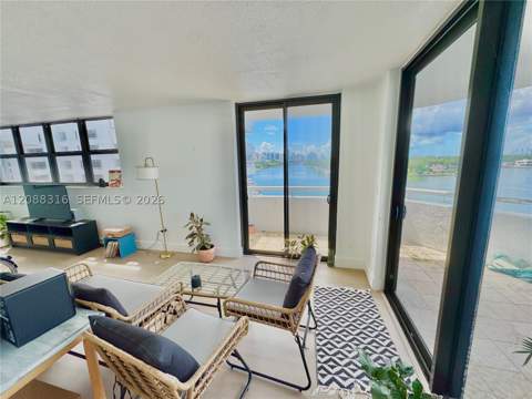 6830 Indian Creek Dr 7E, Miami Beach FL - photo 21 of 45