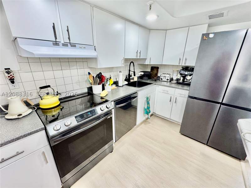 2 bedroom Condominium at 6830 Indian Creek Dr 7E, Indian CR Cl Marina Condo, Miami Beach — photo 4