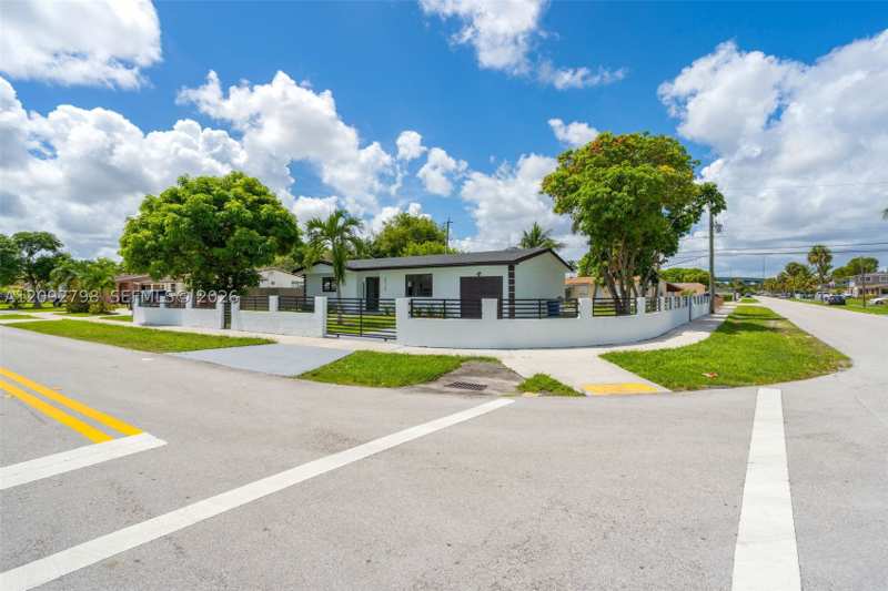 4 bedroom SingleFamilyResidence at 20154 NW 12th Pl, Honey Hill Estates, Miami Gardens — photo 1