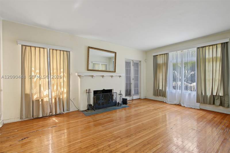 3 bedroom SingleFamilyResidence at 931 NW 14th Ct, Oak Terrace, Miami — photo 5