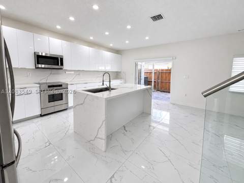 2207 SE 23rd Ave 2207, Homestead FL - photo 6 of 13