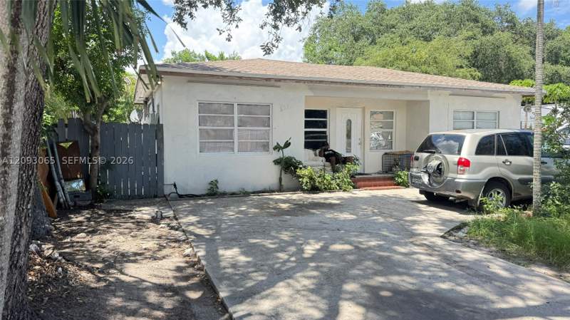 4 bedroom SingleFamilyResidence at 551 NE 159th St, Fulford Highlands 3 Addn, Miami — photo 2