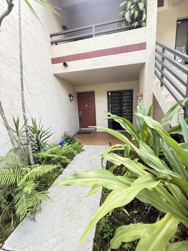 2 bedroom Condominium at 20015 NE 3rd Court 5, Spear Acres, Miami — photo 1