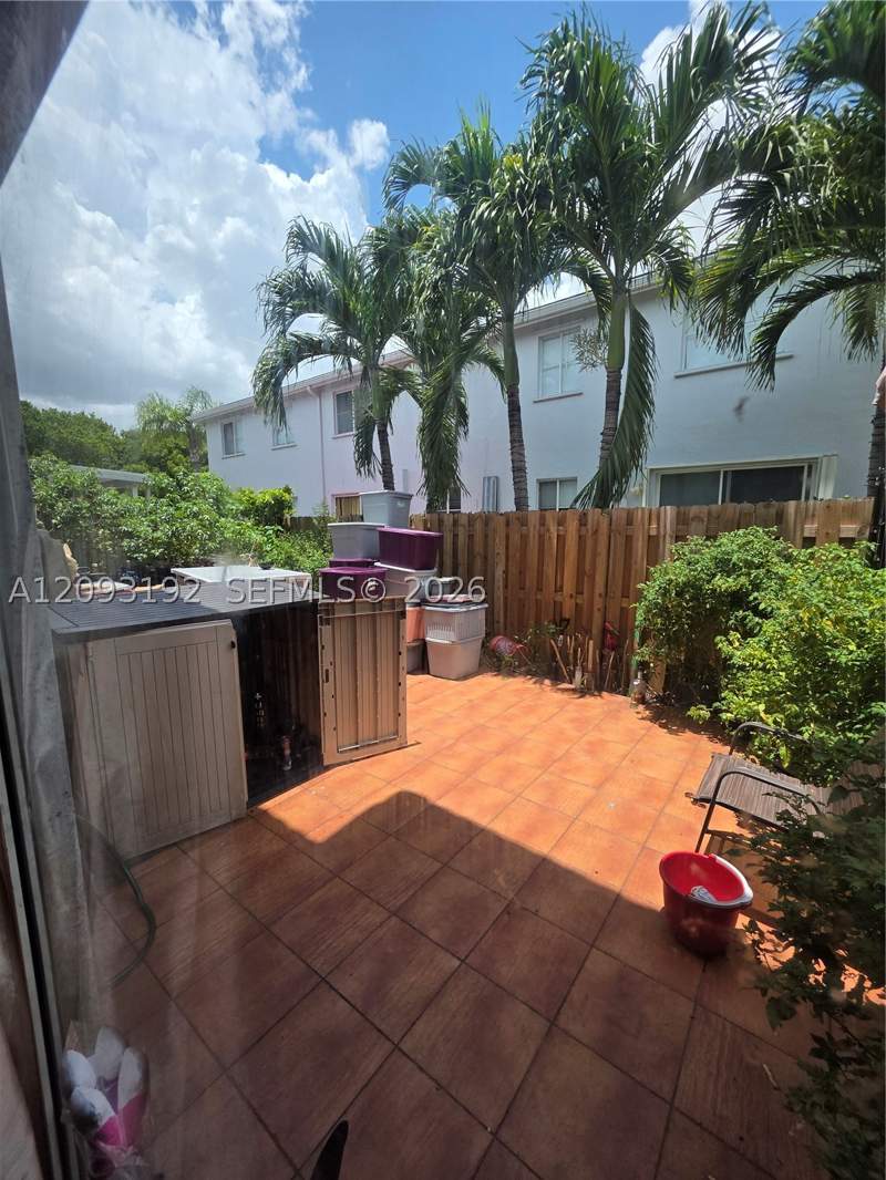 2 bedroom Condominium at 7251 NW 174th Ter 102, Garden View Villas Homes, Hialeah — photo 2