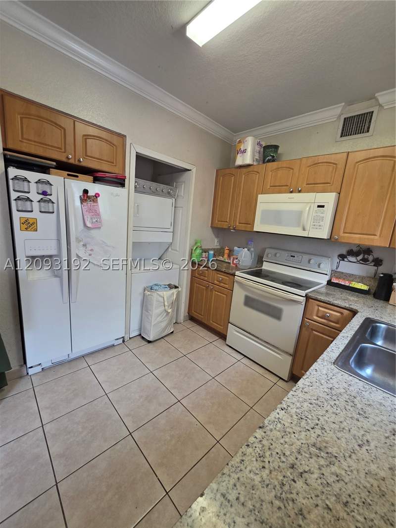 2 bedroom Condominium at 7251 NW 174th Ter 102, Garden View Villas Homes, Hialeah — photo 4