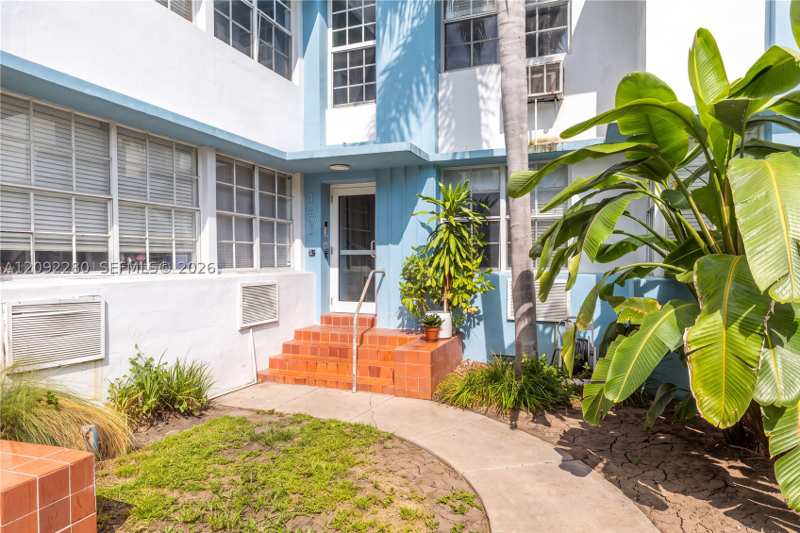 1 bedroom Condominium at 1005 Meridian Ave 8, 1005 Meridian Condo, Miami Beach — photo 1