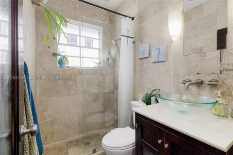 1005 Meridian Ave 8, Miami Beach FL - photo 17 of 26