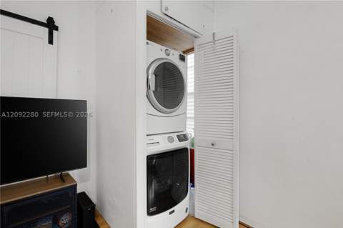 1005 Meridian Ave 8, Miami Beach FL - photo 18 of 26