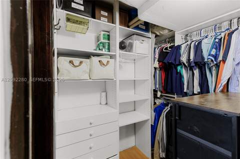 1005 Meridian Ave 8, Miami Beach FL - photo 19 of 26