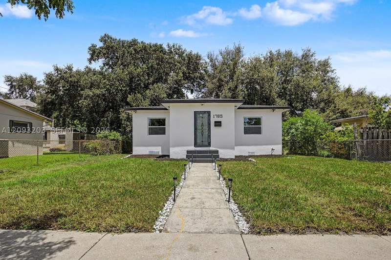 2 bedroom SingleFamilyResidence at 1785 NW 52nd St, Floral Park Rev Plat, Miami — photo 2
