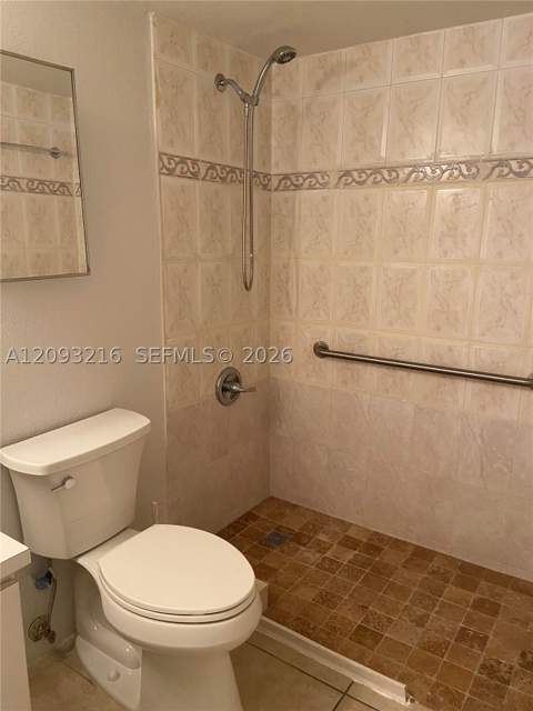 666 W 81st St 127, Hialeah FL - photo 9 of 12